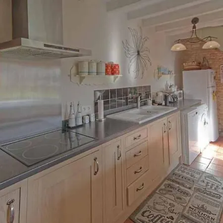 4bed3bath 1736 Barn Conversion-hearth