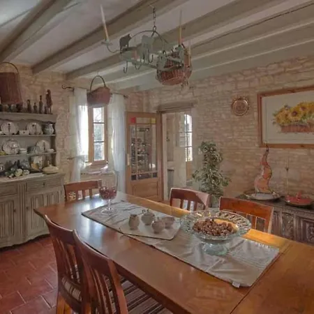 4bed3bath 1736 Barn Conversion-hearth *