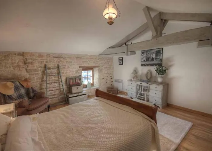 4bed3bath 1736 Barn Conversion-hearth Sainte-Soline