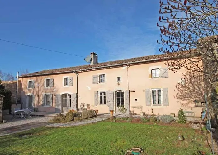 4bed3bath 1736 Barn Conversion-hearth *